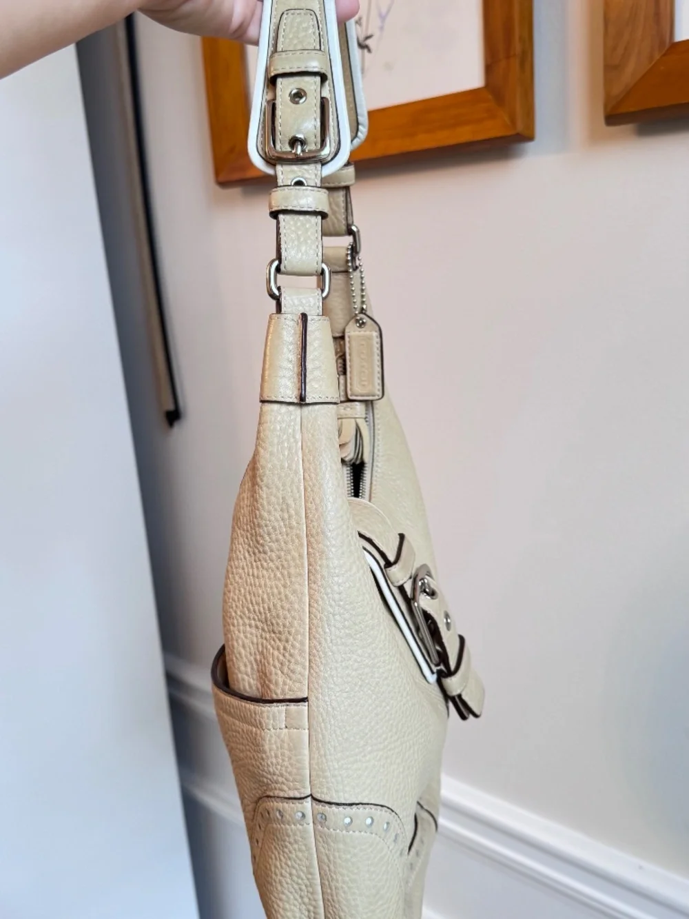 Vintage Coach Hamptons Soho 5054 Cream Leather Hobo Bag